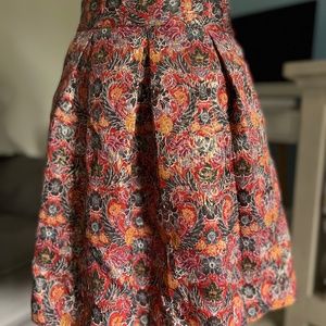 Beautiful Skirt for a perfect date or to look beautiful at work